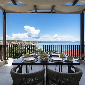 Blue Whisper Luxury Living Aparthotel