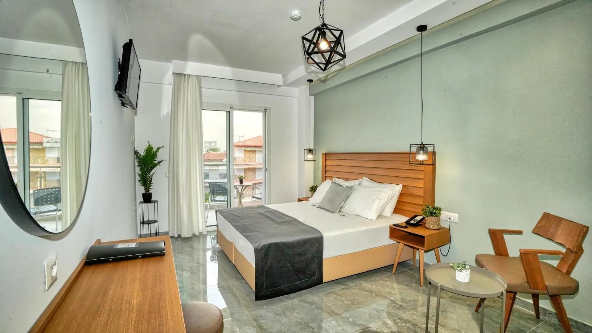 ***  Sarantis Hotel Chaniotis Yunanistan